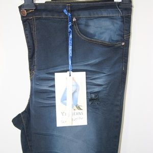 V.I.P. DESTRUCTIVE JEANS